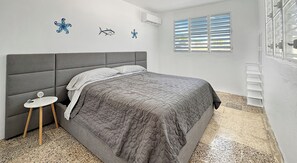 4 Schlafzimmer, Bügeleisen/Bügelbrett, Reisekinderbett, WLAN