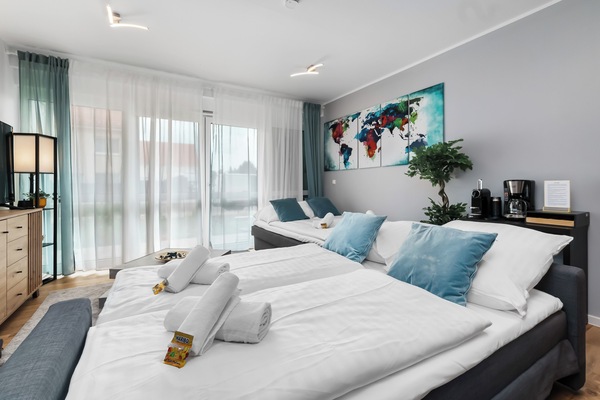 1 bedroom, in-room safe, desk, iron/ironing board