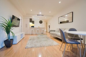 TV - Amyra Residences on Rowlands Place - Unit 1505 (Adelaide)