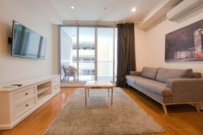 TV - Amyra Residences on Rowlands Place (Adelaide)