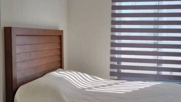 3 dormitorios, tabla de planchar con plancha, wifi y ropa de cama