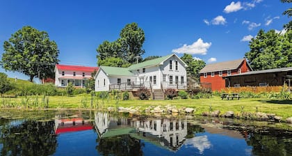 Waterfront Modern Farmhouse with WiFi near Saratoga Track, Vermont and more!