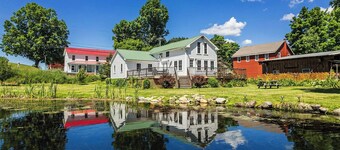 Waterfront Modern Farmhouse with WiFi near Saratoga Track, Vermont and more!