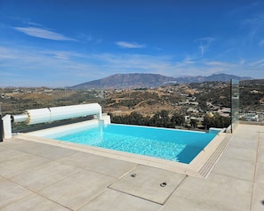 Beheizter Pool