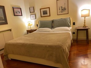 1 bedroom, in-room safe, iron/ironing board, WiFi