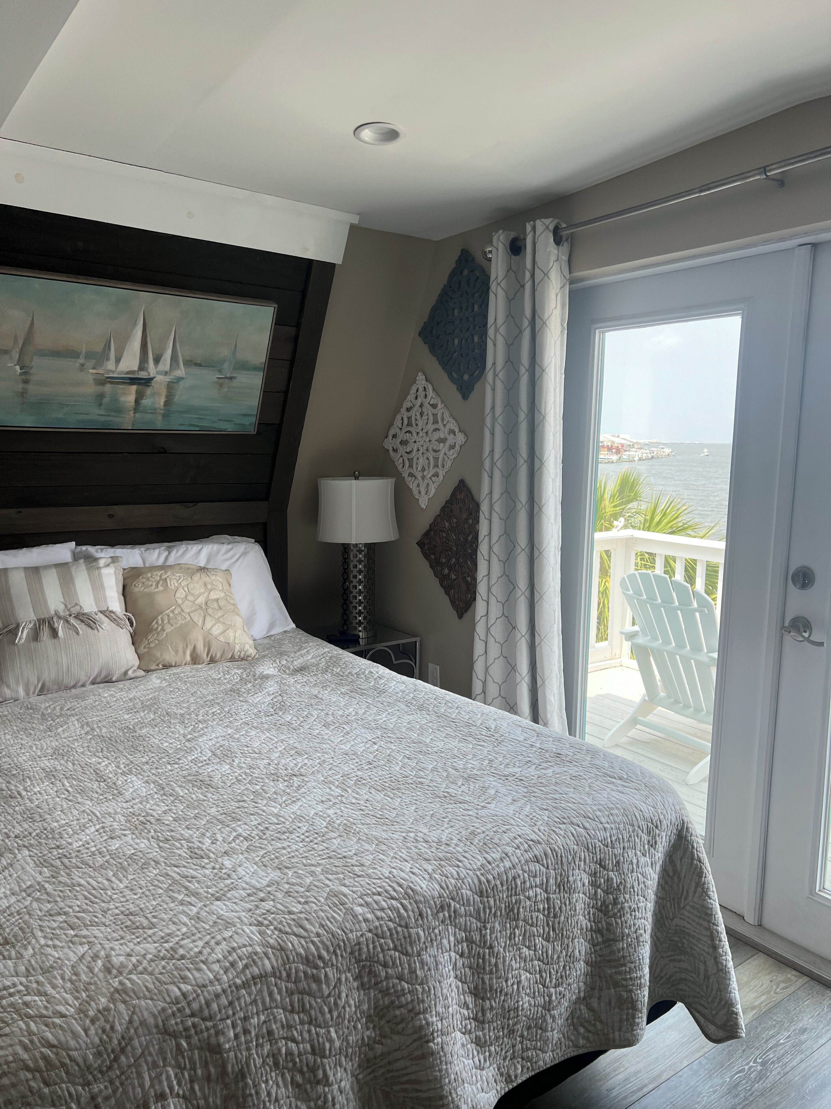 3 多间卧室、办公桌、熨斗/熨衣板、WiFi