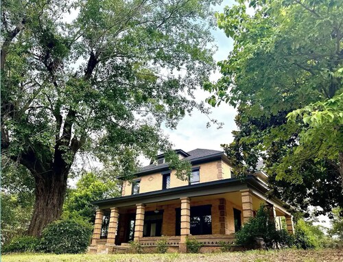 The Native Suite w/ Private Full Bath