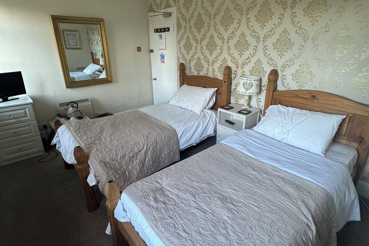 Free WiFi, individually decorated, individually furnished, bed sheets