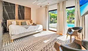 6 bedrooms, iron/ironing board, free WiFi, bed sheets