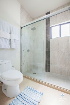 Ferienhaus, 3 Schlafzimmer | Badezimmer