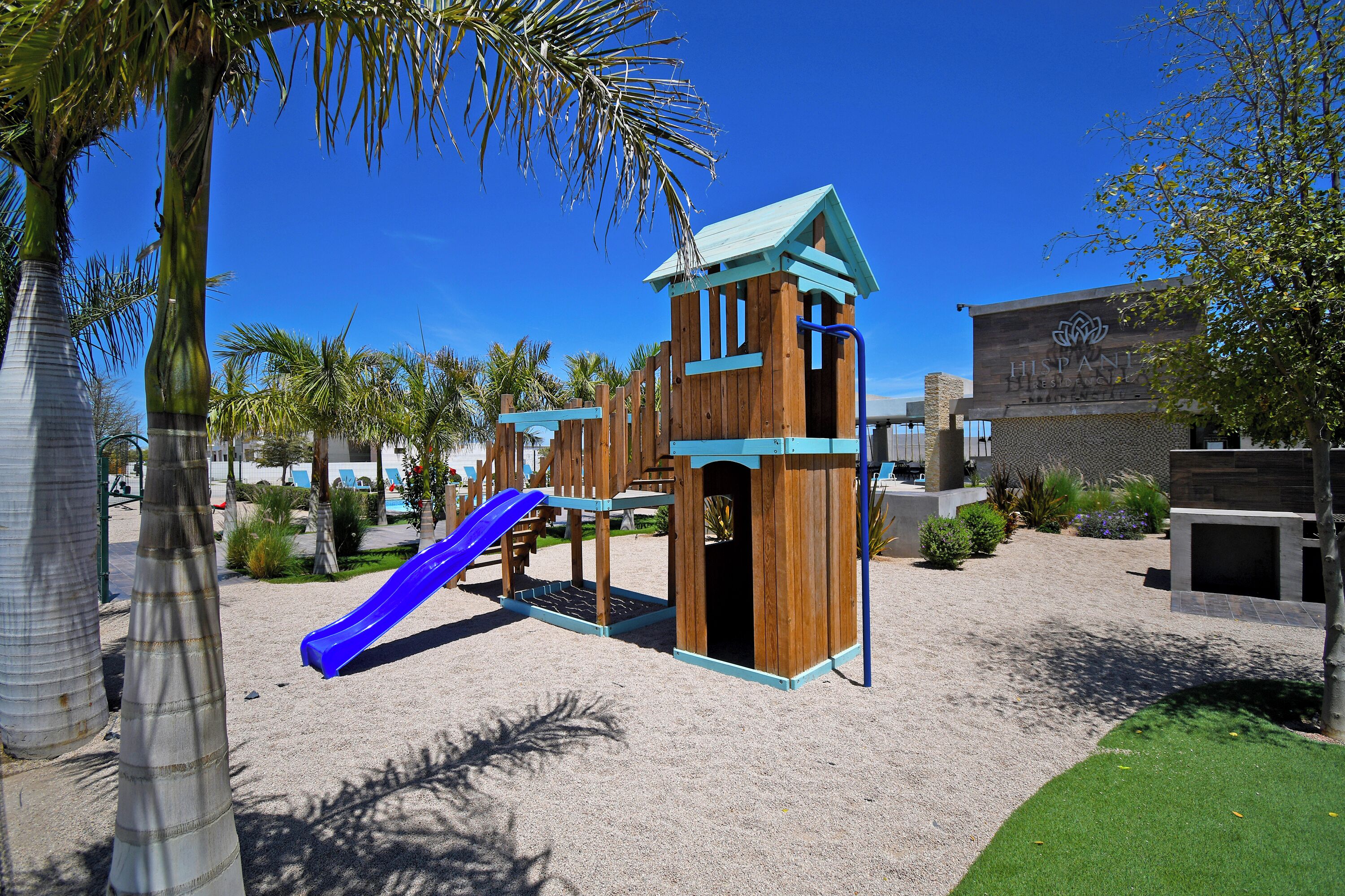 Tempat bermain anak - outdoor