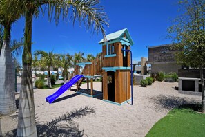 Aire de jeux - extérieure