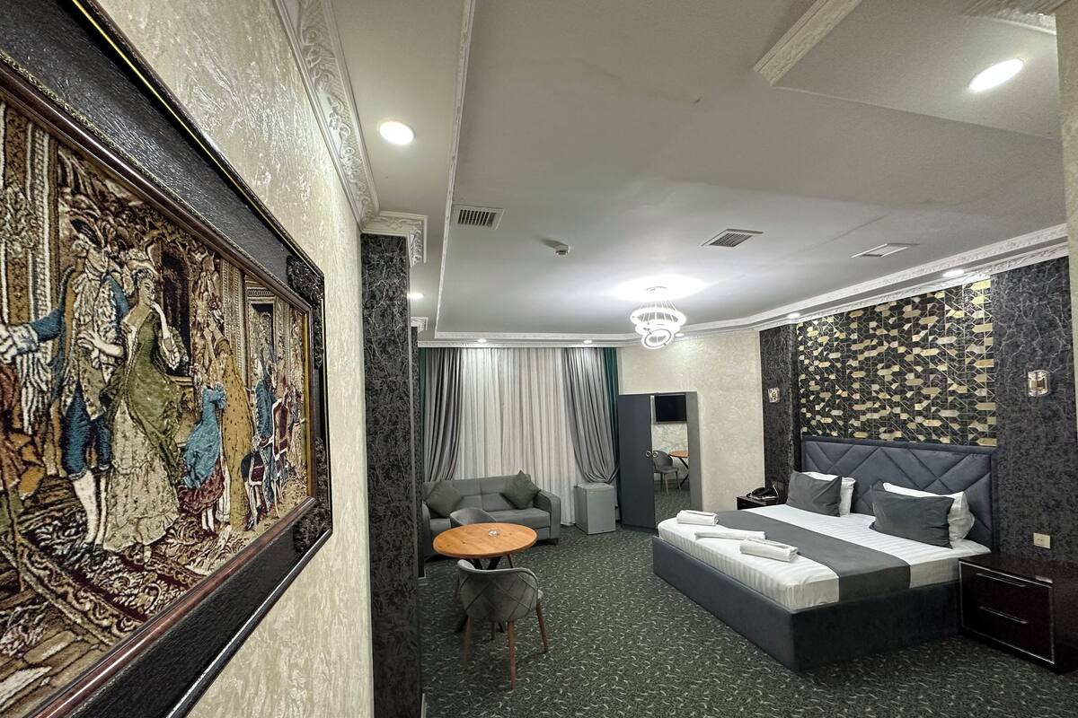 Deluxe Room, City View