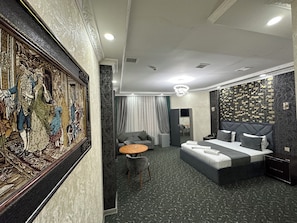 Deluxe Room, City View | Free WiFi - Riva Hotel (Baku)