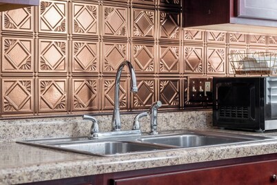 Walkable Historic Home (FREE Bikes to use)