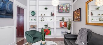 Walkable Historic Home       (FREE Bikes to use)