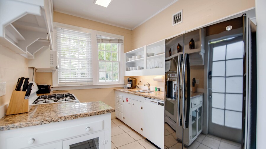 Banana's Foster Guesthouse