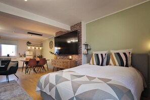 1 habitación, tabla de planchar con plancha, wifi y ropa de cama 