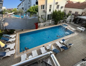 经典公寓, 1 张大床和 1 张沙发床, 无烟房, 泳池景观 | 客房景观