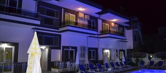 Begonvil Garden Apart