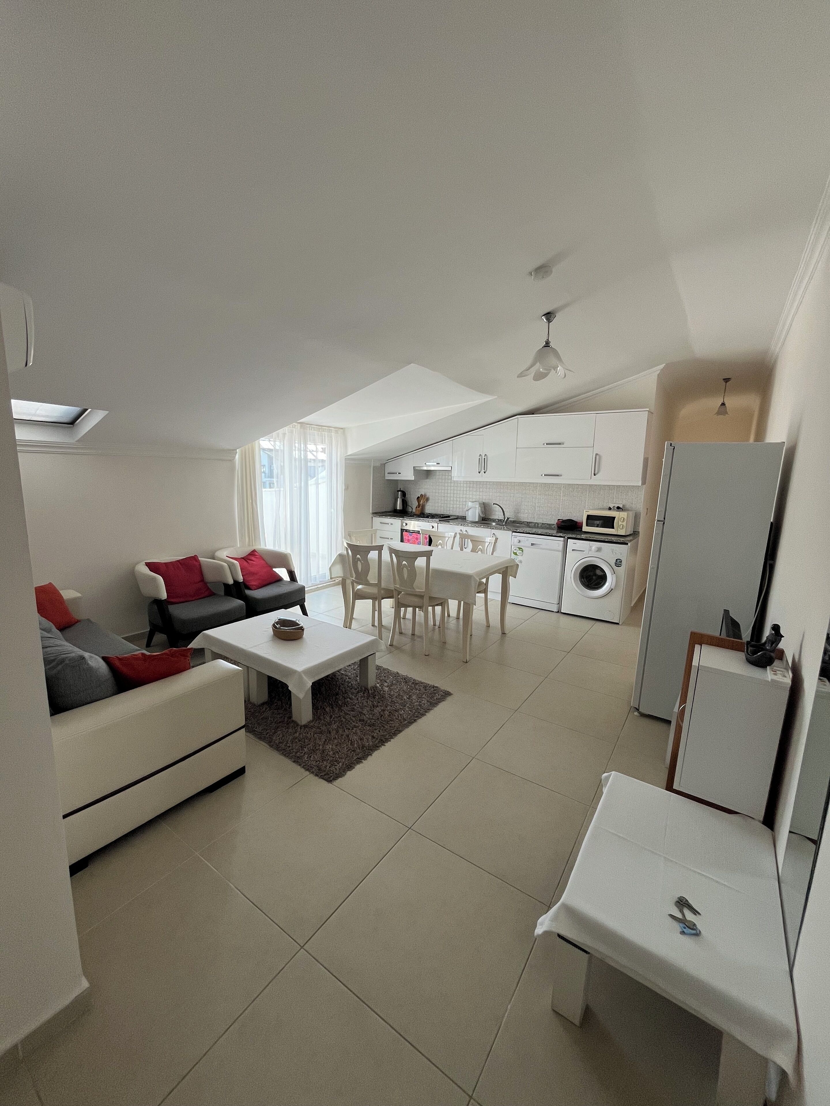 家庭公寓, 2 間臥室, 非吸煙房, 小廚 | 私人廚房 | 大型雪櫃/冰箱、微波爐、焗爐、爐具