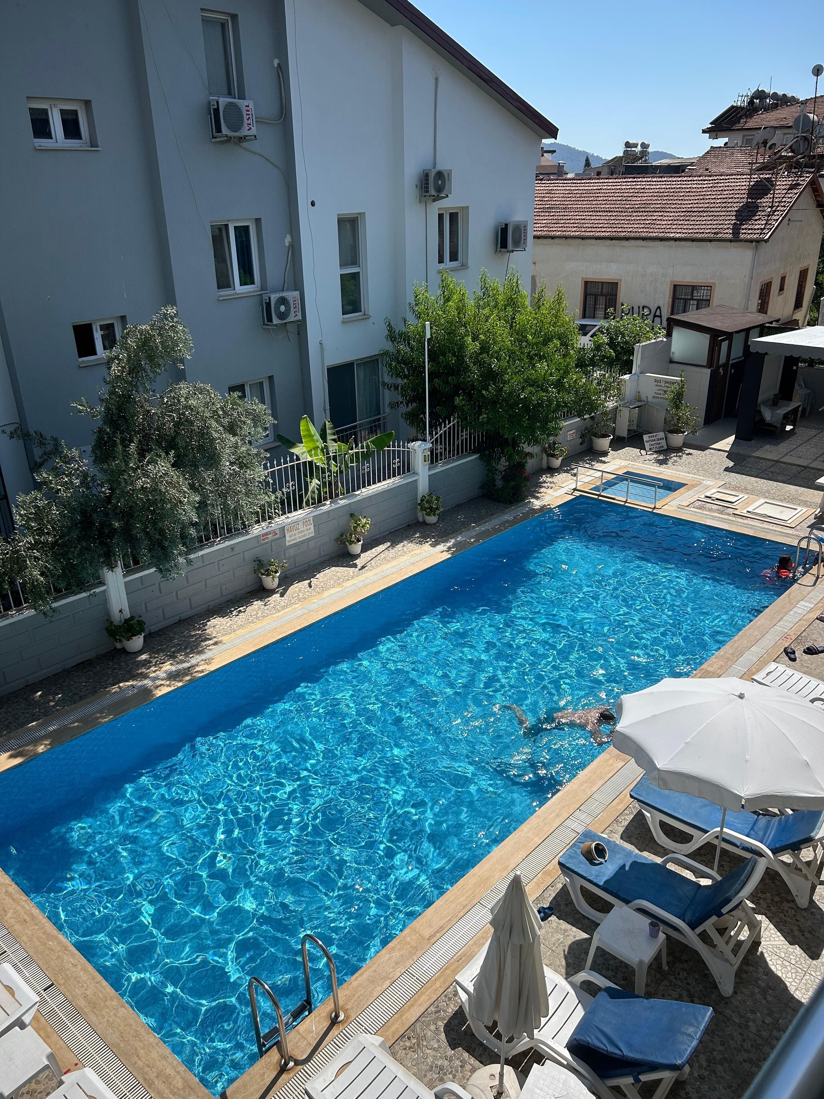 シティ アパートメント ベッド (複数台) 禁煙 プールビュー | セーフティボックス (室内)、ノートパソコン用作業スペース、防音設備、アイロン / アイロン台