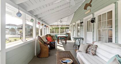Your Ultimate Coastal Retreat! 5 bedroom, 4 bathroom home in Murrells Inlet, SC!