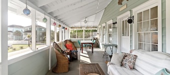 Your Ultimate Coastal Retreat! 5 bedroom, 4 bathroom home in Murrells Inlet, SC!