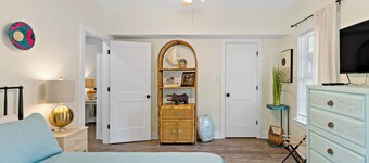 Your Ultimate Coastal Retreat! 5 bedroom, 4 bathroom home in Murrells Inlet, SC!