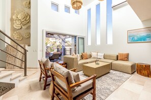 Smart TV, fireplace - Casa Natalia: Luxurious Pedregal Home (Cabo San Lucas)