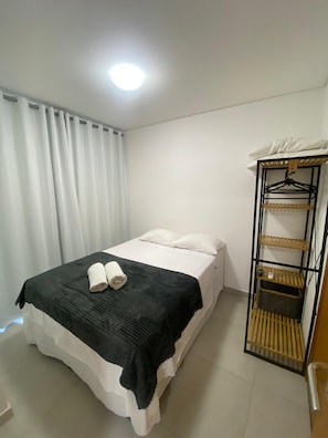 1 habitación, espacio para trabajar con laptop y wifi gratis 