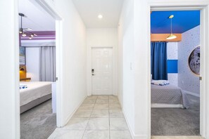 2 habitaciones, tabla de planchar con plancha, wifi y ropa de cama 