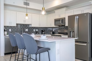 Fridge, microwave, oven, stovetop - Last Minute Disney Getaway! Themed Bedrooms & Private Balcony. Book Now! #121011 (Orlando)