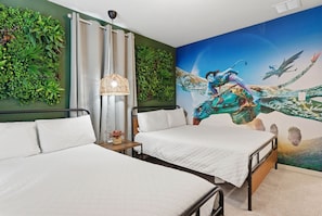 5 bedrooms, iron/ironing board, travel cot, WiFi - Last Minute Disney! Private Pool, Hot Tub, Game Room & Themed Bedrooms. Book Now! #125733 (Orlando)