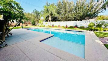 Outdoor pool, a heated pool
