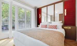 3 bedrooms, desk, iron/ironing board, free WiFi