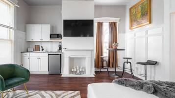 1 slaapkamer, een bureau, een strijkplank/strijkijzer, gratis wifi
