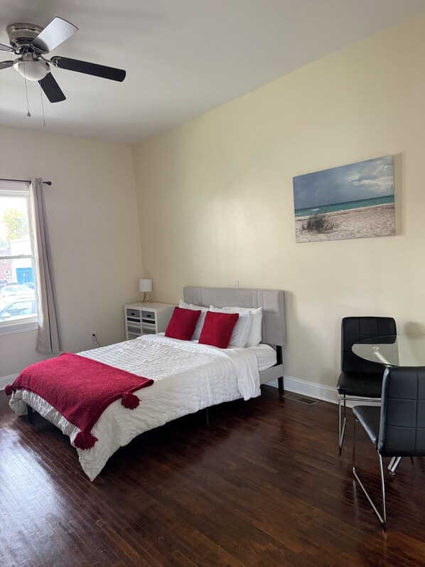 2 bedrooms, iron/ironing board, free WiFi, bed sheets