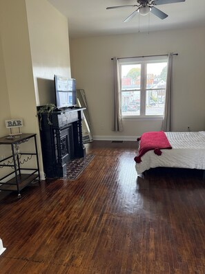 2 Schlafzimmer, Bügeleisen/Bügelbrett, kostenloses WLAN, Bettwäsche