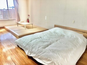 1 bedroom, desk, free WiFi, bed sheets