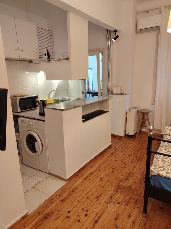 Appartement, 1 slaapkamer, roken, balkon | Wasservice