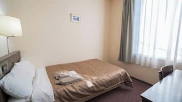 1 bedroom, desk, iron/ironing board, WiFi (free)