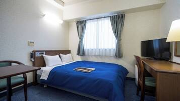 1 bedroom, desk, iron/ironing board, WiFi (free)
