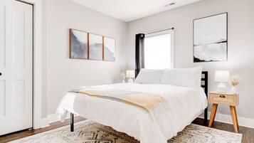 1 bedroom, desk, iron/ironing board, free WiFi
