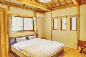 5 habitaciones, escritorio, wifi gratis y ropa de cama
