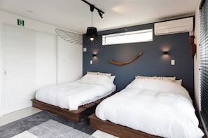 3 bedrooms, desk, iron/ironing board, free WiFi