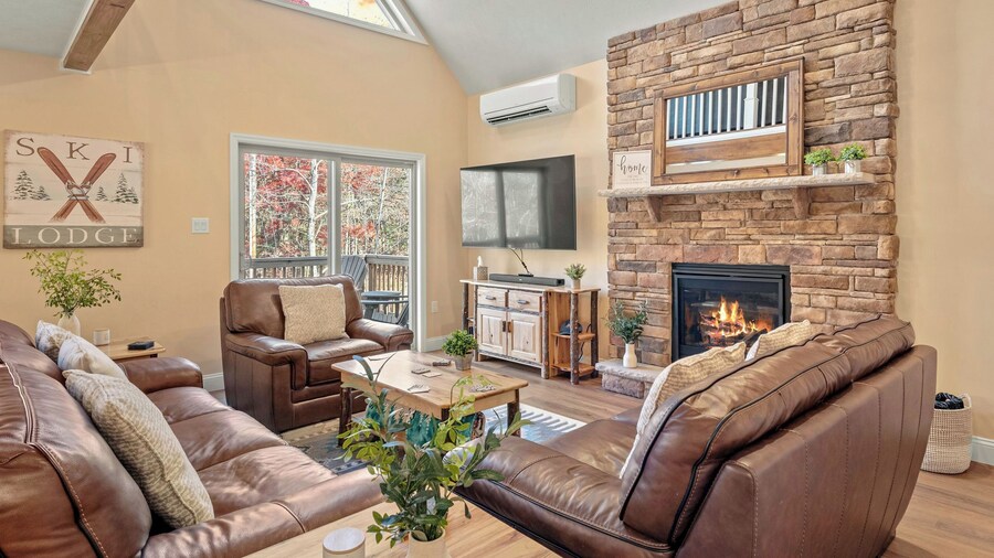 Stephen Way by Avantstay Hot Tub + Game Room Albrightsville