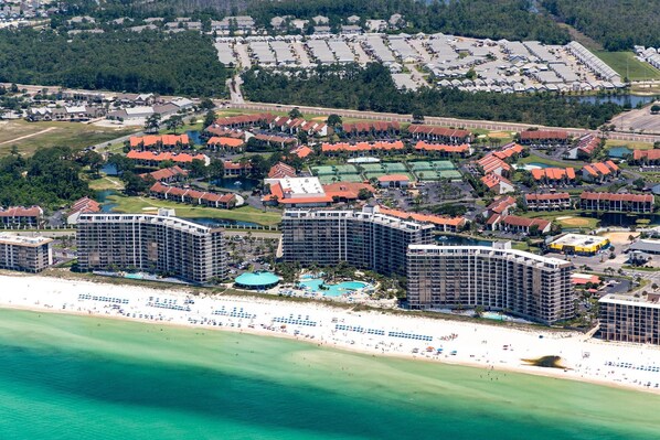 Apartment, 1 King-Bett und Schlafsofa (Edgewater Tower 3-1104) | Strand | Am Strand
