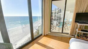 Apartment, 1 King-Bett und Schlafsofa (Edgewater Tower 3-1104) | Innenbereich