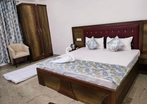 1 habitación y escritorio 